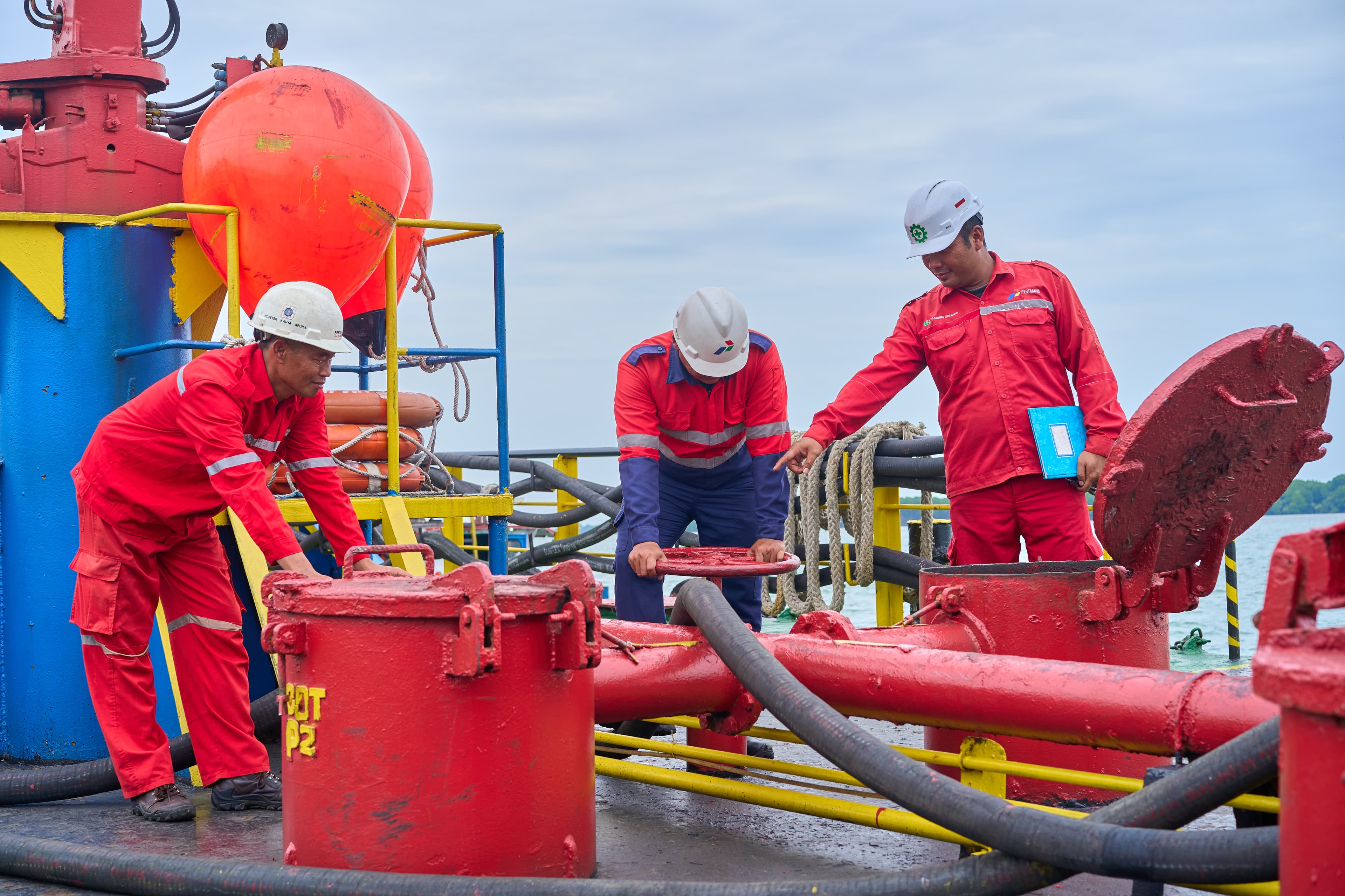 Maritime field team activity